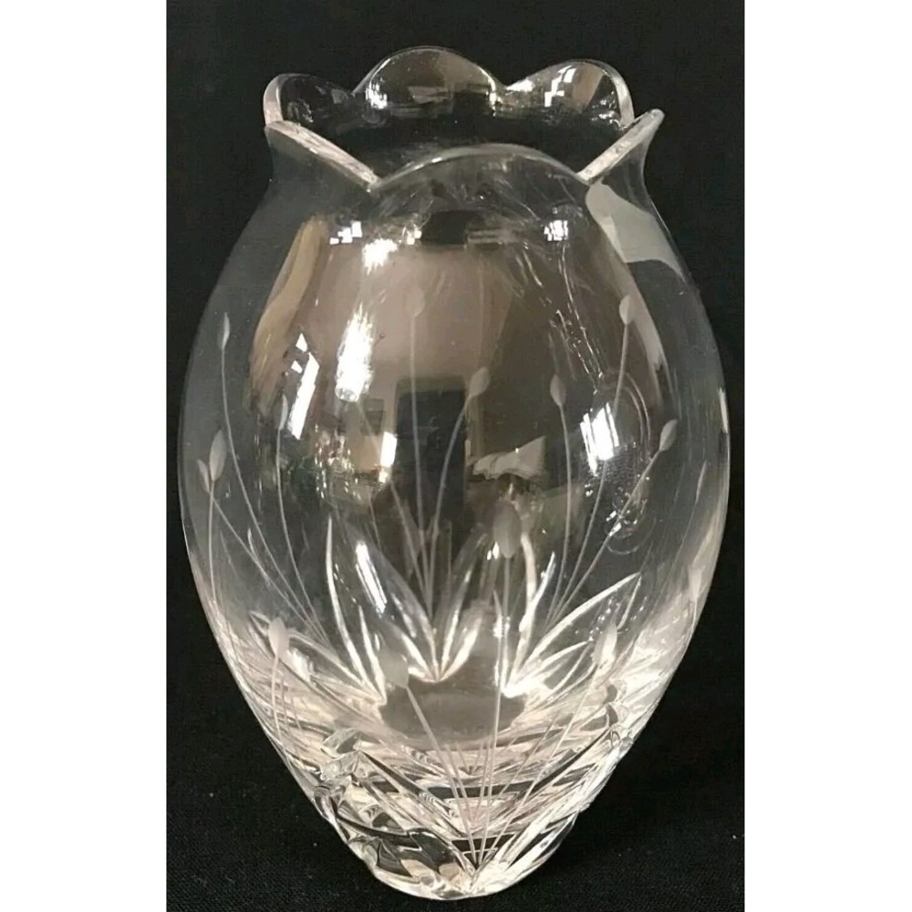 Mikasa Slovina Floral‎ Etched Cut Glass Vase 5.25" tall